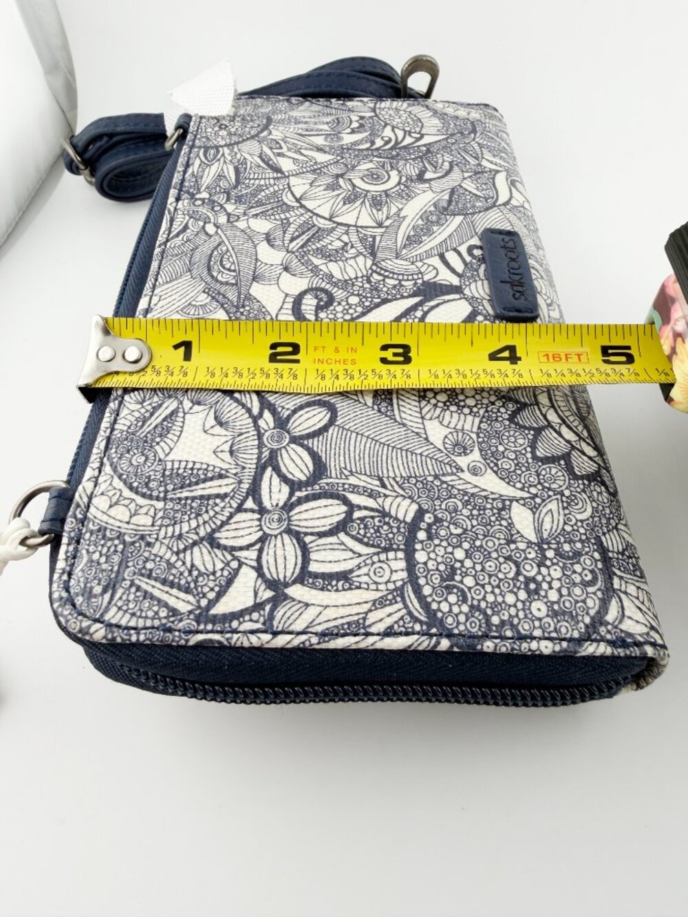 Sakroots Artist Circle Large Smartphone Crossbody Wallet - Navy Spirit Desert NW - Picture 4 of 7